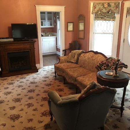 Hayes House Bed And Breakfast Muskogee Exterior photo
