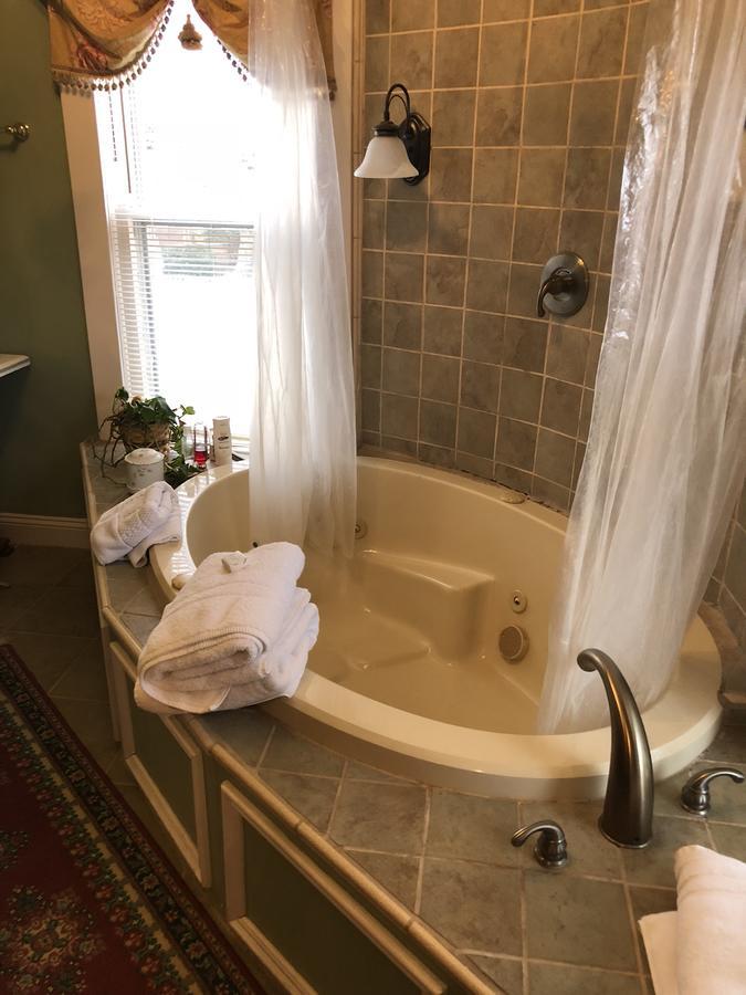 Hayes House Bed And Breakfast Muskogee Exterior photo